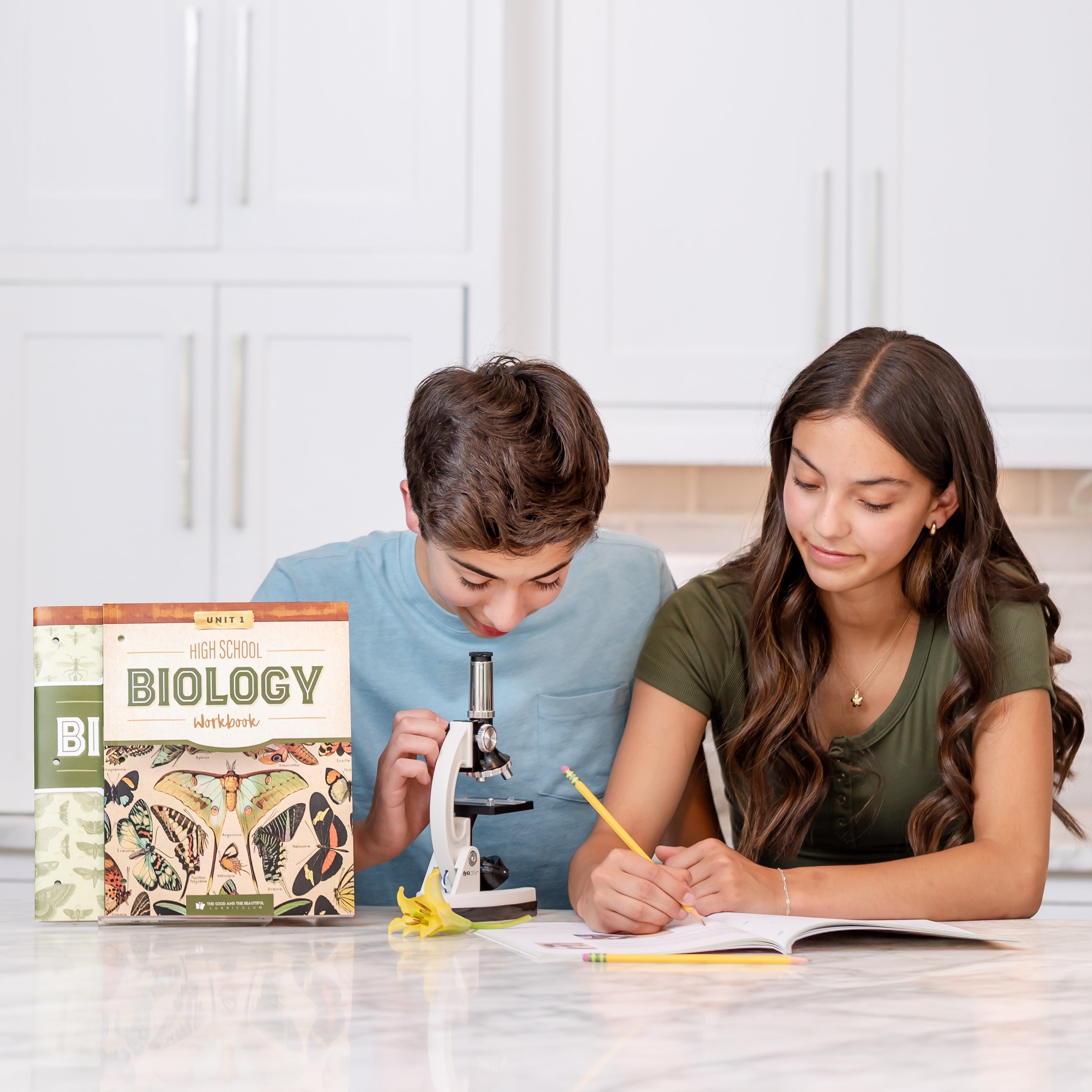 High School Biology Microscope | The Good and The Beautiful