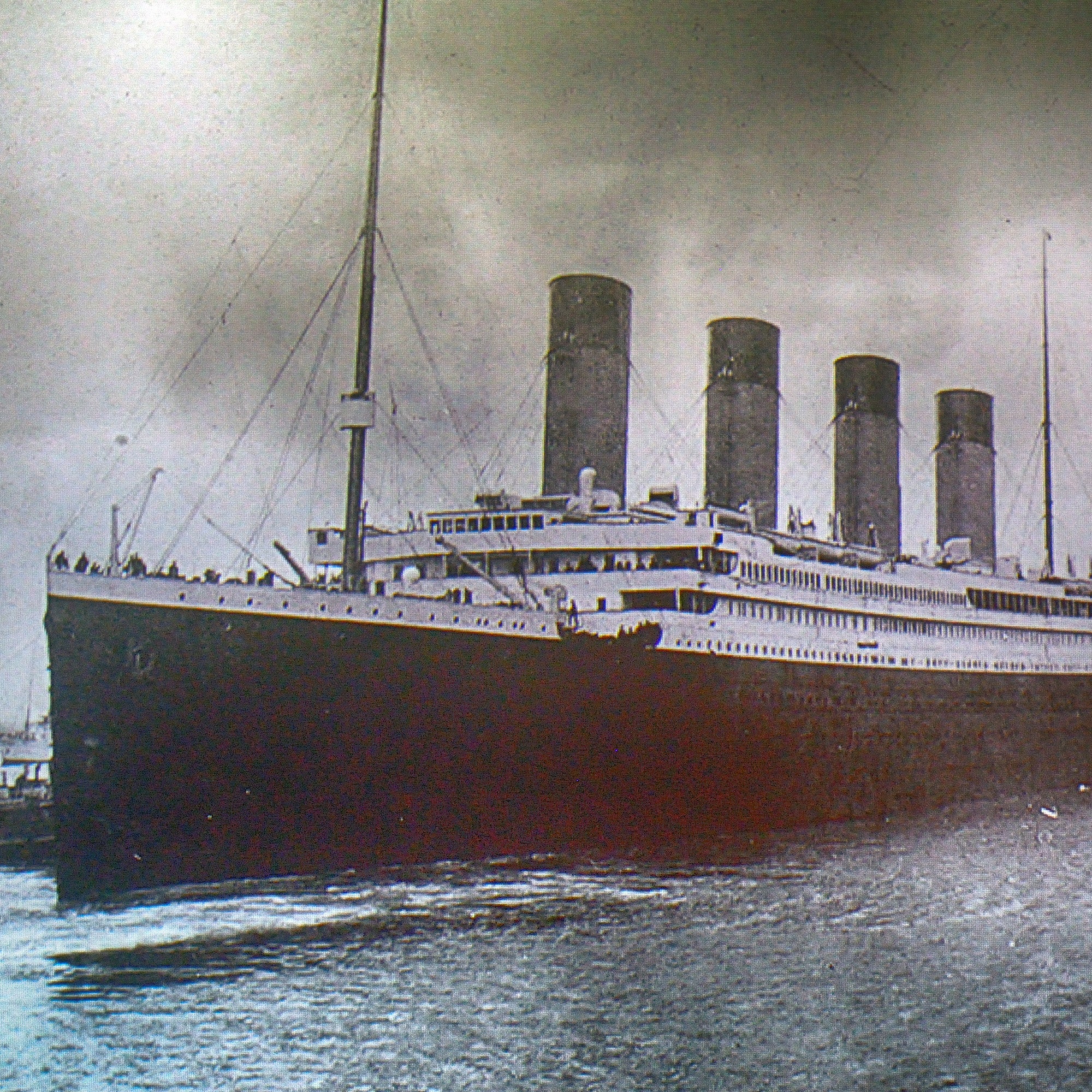 A black and white photo of the Titanic ship | The Good and the Beautiful